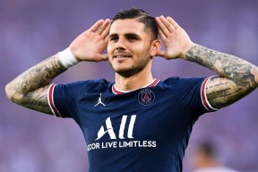 AC米兰-斯图加特训练开放日，今晚防线松动引欢呼，法甲在即，团队化学反应显著(热刺最新伤停情况表)